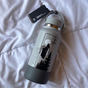 Hydro Flask Yosemite Bottle 32oz 🩶